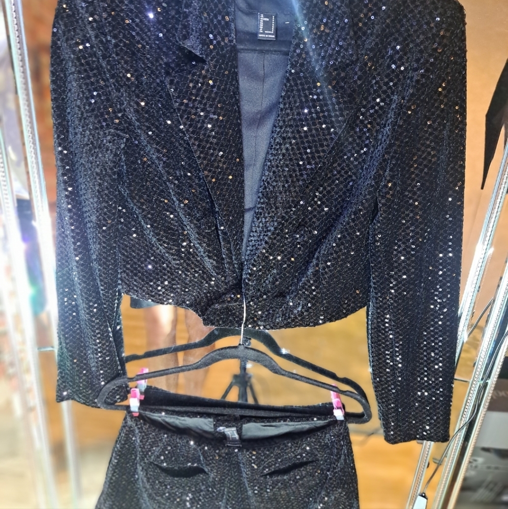 Lace BEAUTY SKULL Sequined SUIT perfect For Sexy Lace Tights In Fall. - Picture 7 of 11